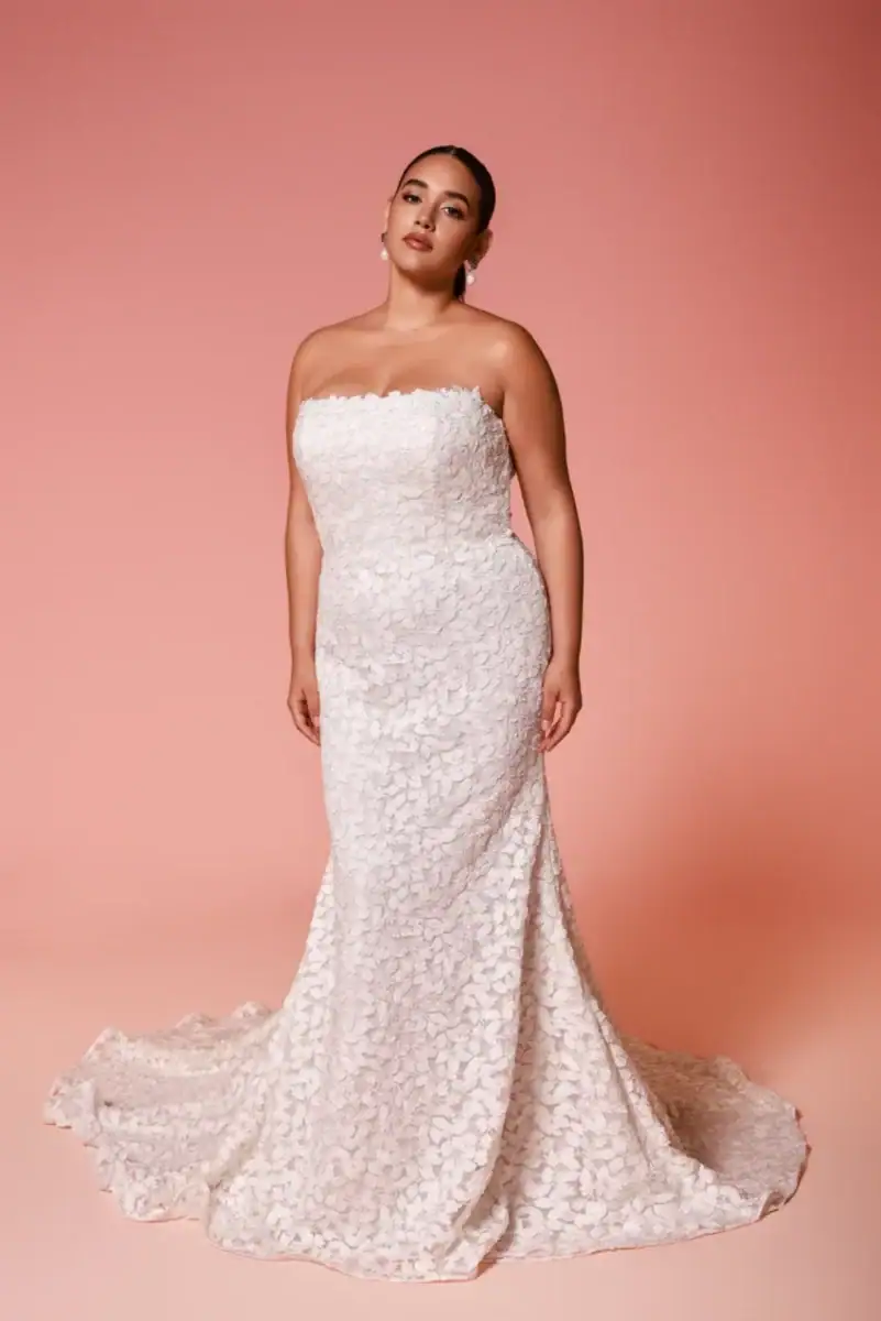 dany girl plus size wedding dress with floral leafy accents throughout