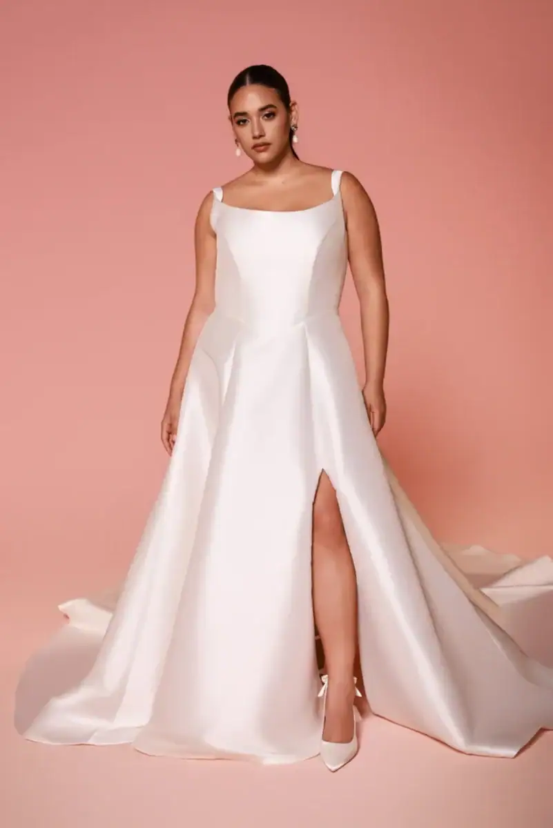 dany girl plus size wedding dress with scoop neckline and basque waist