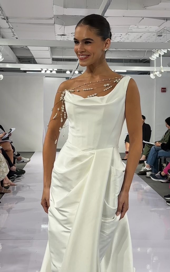 2025 wedding dress trends 