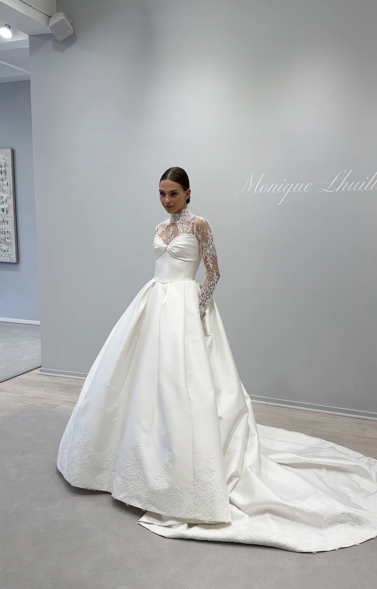 2025 wedding dress trends 