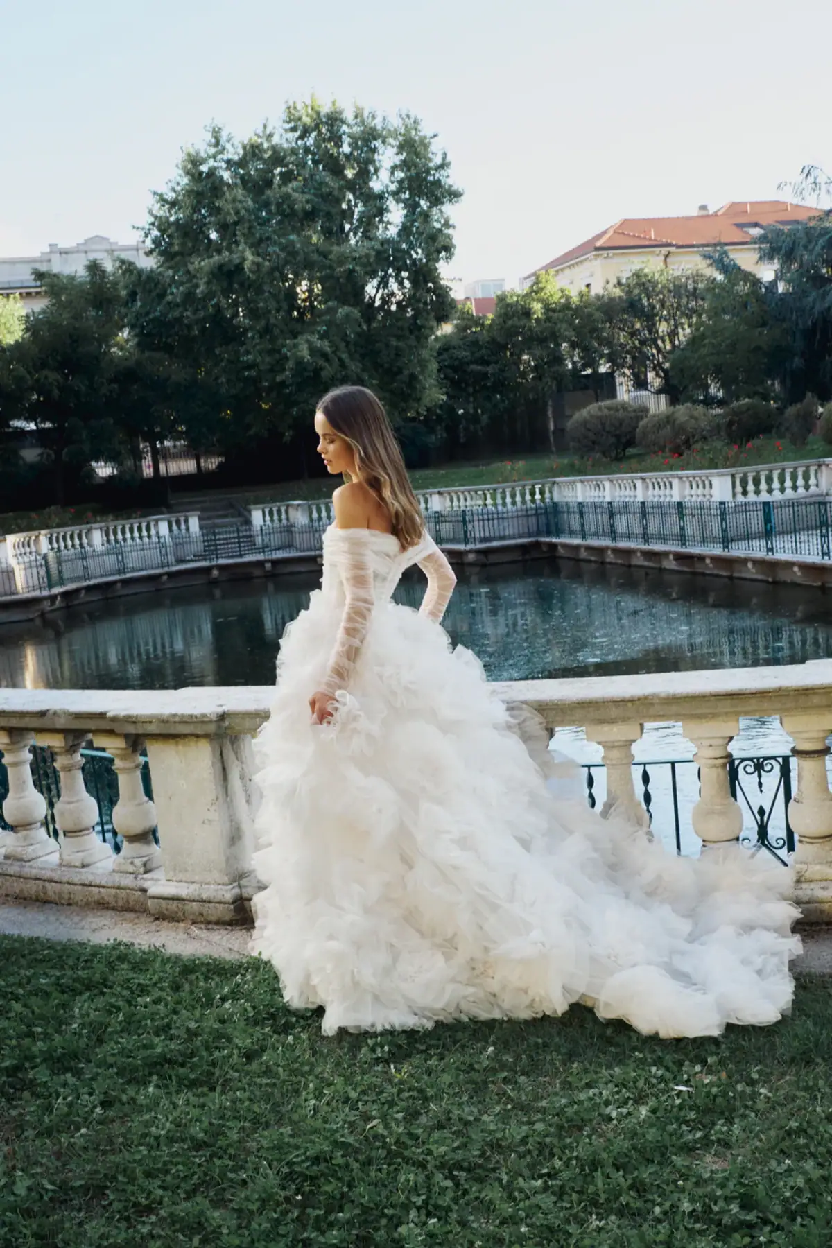 monique lhuillier bliss bl25205 tulle ball gown with textured skirt