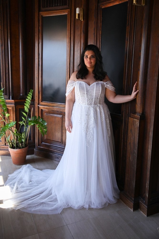 Studio-Levana-Louise-Plus-Size-Wedding-Dress