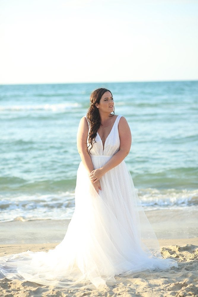 Studio-Levana-Trish-Plus-Size-Wedding-Dress