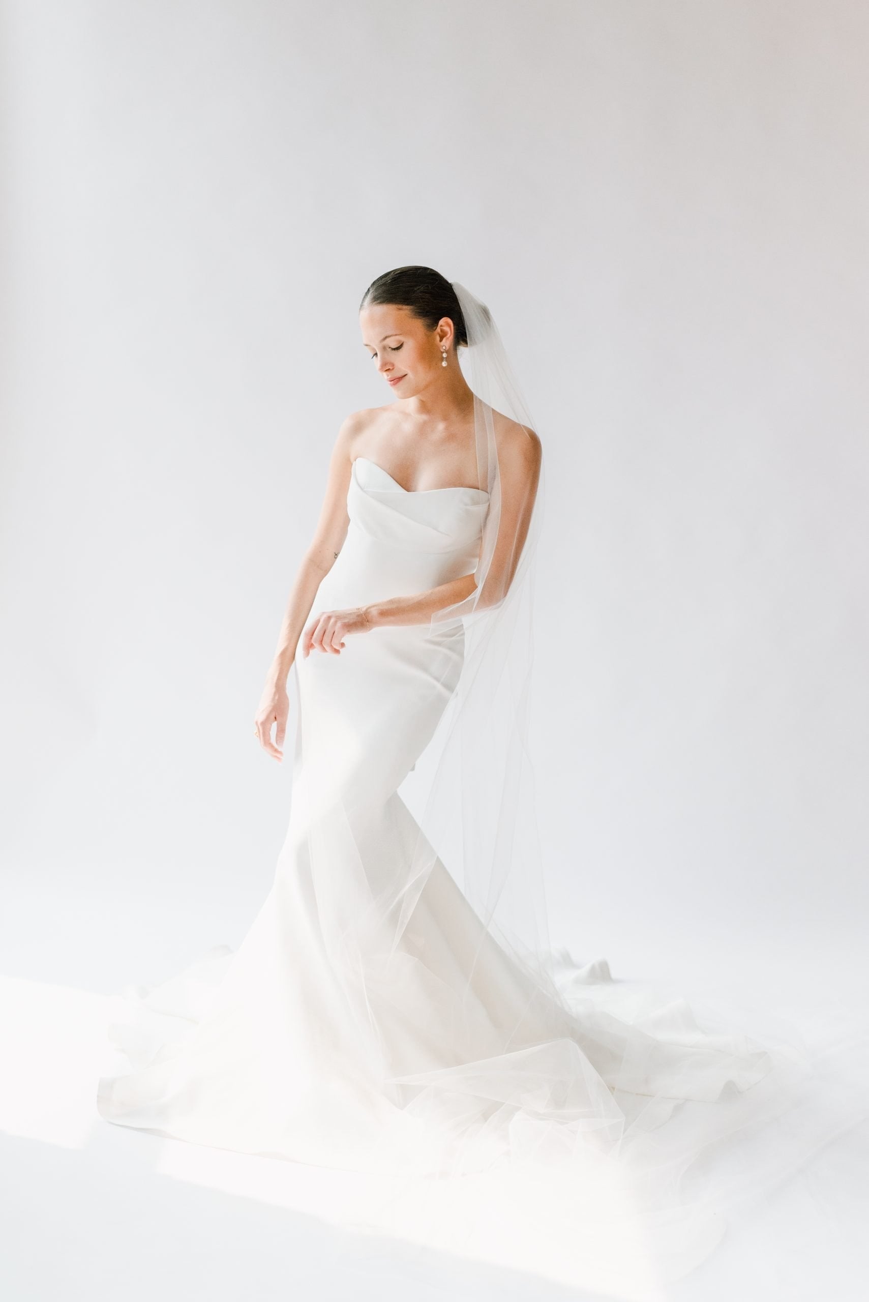 Vera Wang Ava
