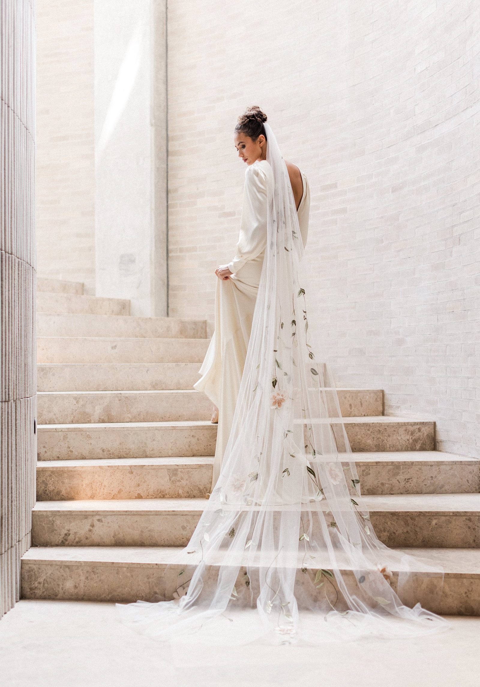 Toni Federici Goddess Veil